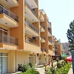Grand Kamelia 2*