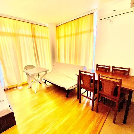 Grand Kamelia 2* Napospart