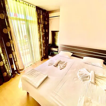 Grand Kamelia Lejlighedshotel 2*