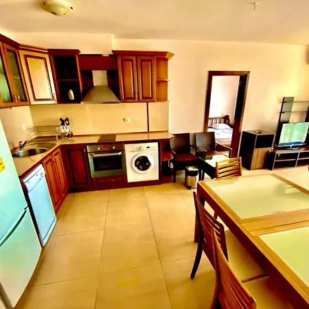 Grand Kamelia Lejlighedshotel 2*