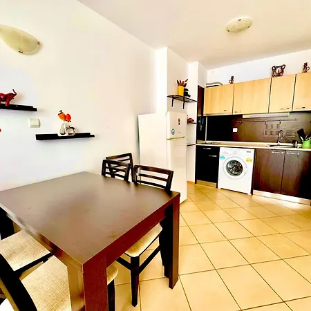 Grand Kamelia Lejlighedshotel 2*