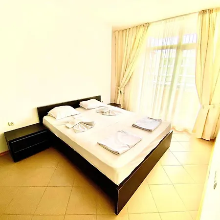 Grand Kamelia 2* ساني بيتش