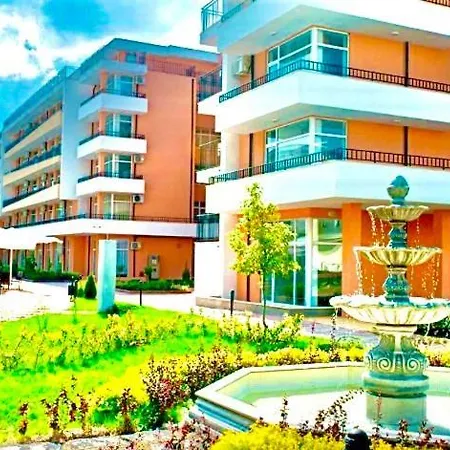 Grand Kamelia 2* ساني بيتش